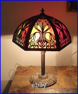 20-Inch-Tall Antique Art Nouveau Miller Slag Glass Lamp with 6 Panels Excellen