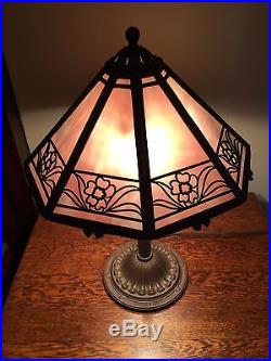 ANTIQUE BRADLEY AND HUBBARD SIGNED ARTS & CRAFTS SLAG GLASS TABLE LAMP 8 PANEL