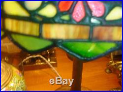 ARTS&CRAFTS SIGNED HANDEL LAMP WithLEADED IRIDESCENT GLASS SHADE