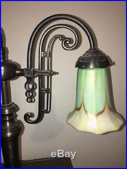 Absolutely Stunning Tall Victorian Lamp with signed Art Glass Quezal Shades