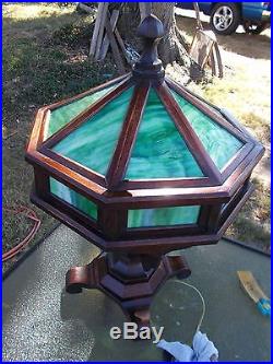 Antique Arts/ Crafts Mahogony 8 Panel Lamp (Green Slag Glass Panels)