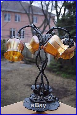 Art Nouveau, Jugendstil Era Quezal Art Iridescent Aurene Glass Water Lily Lamp