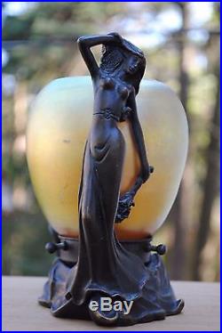 Art Nouveau Tiffany, Quezal, Steuben Era Iridescent Art Glass Accent Bronze Lamp