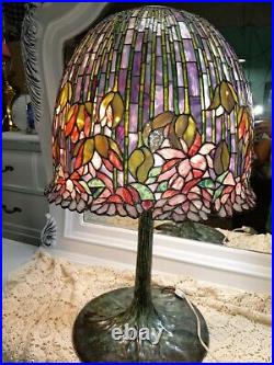 Art Nouveau Tiffany Style Pond Lily Stained Slag Glass Table Lamp Floral