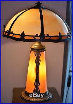 Beautiful Vintage Art Nouveau Slag Glass Lamp