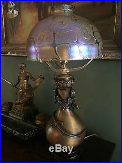 BRONZE TABLE LAMP WITH IRIDESCENT ART GLASS SHADE Acorn Pull Etc