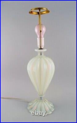 Barovier and Toso, Venice. Large table lamp in mouth blown art glass