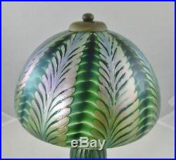 Beautiful 1999 Lundberg Studios Green Splash Boudoir Lamp