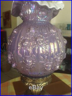 Beautiful Fenton Lamp GWTW gone with the wind, Violet opalescent over satin white