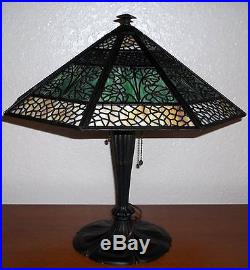 Bradley & Hubbard Slag Glass Arts & Crafts Lamp Vintage