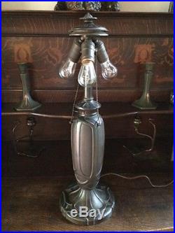 Bradley hubbard antique slag glass arts crafts mission handel era desk lamp nr