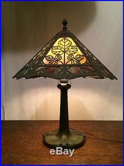 Bradley hubbard slag glass arts crafts vintage antique stained glass lamp nr