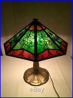 Bradley hubbard slag glass arts crafts vintage stained glass handel era lamp nr