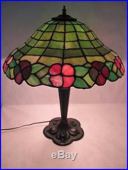 Fantastic C. 1910 Royal Art Leaded Glass Lamp With Flowers