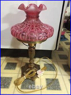 Fenton Mid-1990s Cranberry Opalescent Wedding Ring Optic 19 Student Lamp