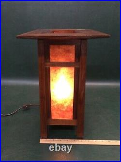 Fine Arts & Crafts Stained Glass & Mica Walnut Accent Lamp Stewart Nelson