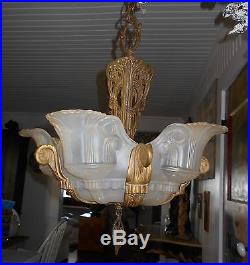 Fine! Ca. 1925 ART DECO CHANDELIER Glass Shades Ceiling Light Fixture Lamp