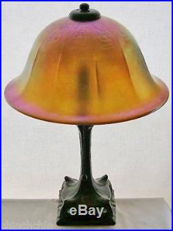 Outstanding ARTS CRAFTS style LAMP Iridescent GOLD AURENE Glass SHADE Metal BASE
