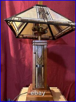 Tiffany Style Glass And Wood Table Lamp