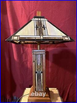 Tiffany Style Glass And Wood Table Lamp