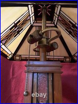 Tiffany Style Glass And Wood Table Lamp