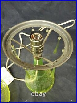 Vtg GREEN vaseline GLASS ELECTRIC LAMP tear drop floral shade fluorescent (A3)