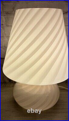 White Swirl Mushroom Art Glass Bedside Table Lamp