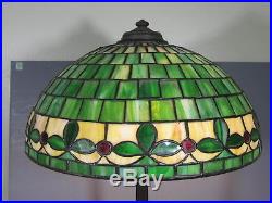 Wilkinson Leaded Glass Lamp with Arts & Crafts Design / Tiffany Handel Era