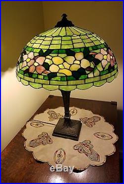 Wilkinson leaded glass lamp arts and crafts handel era stained glass slag glass